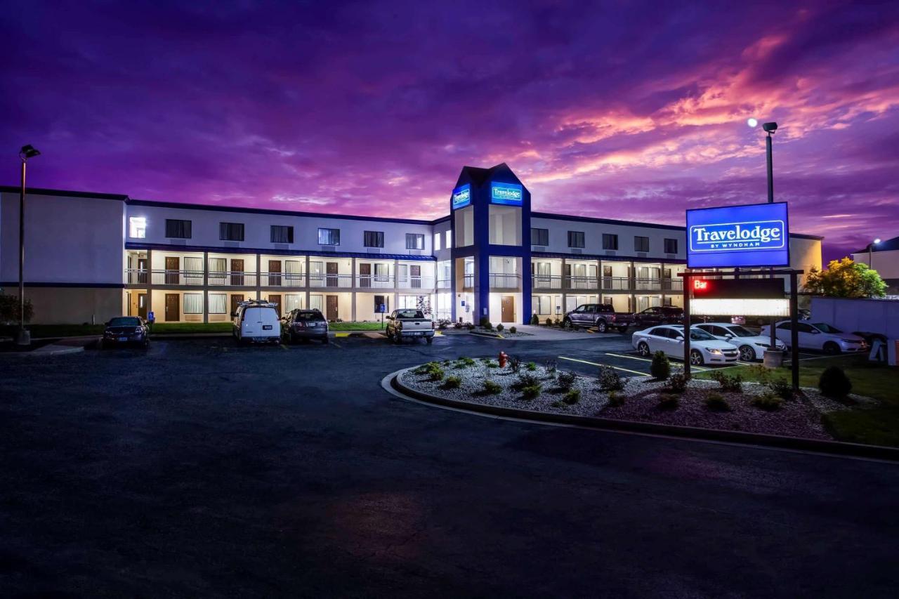 Travelodge By Wyndham Fort Wayne North Exterior photo