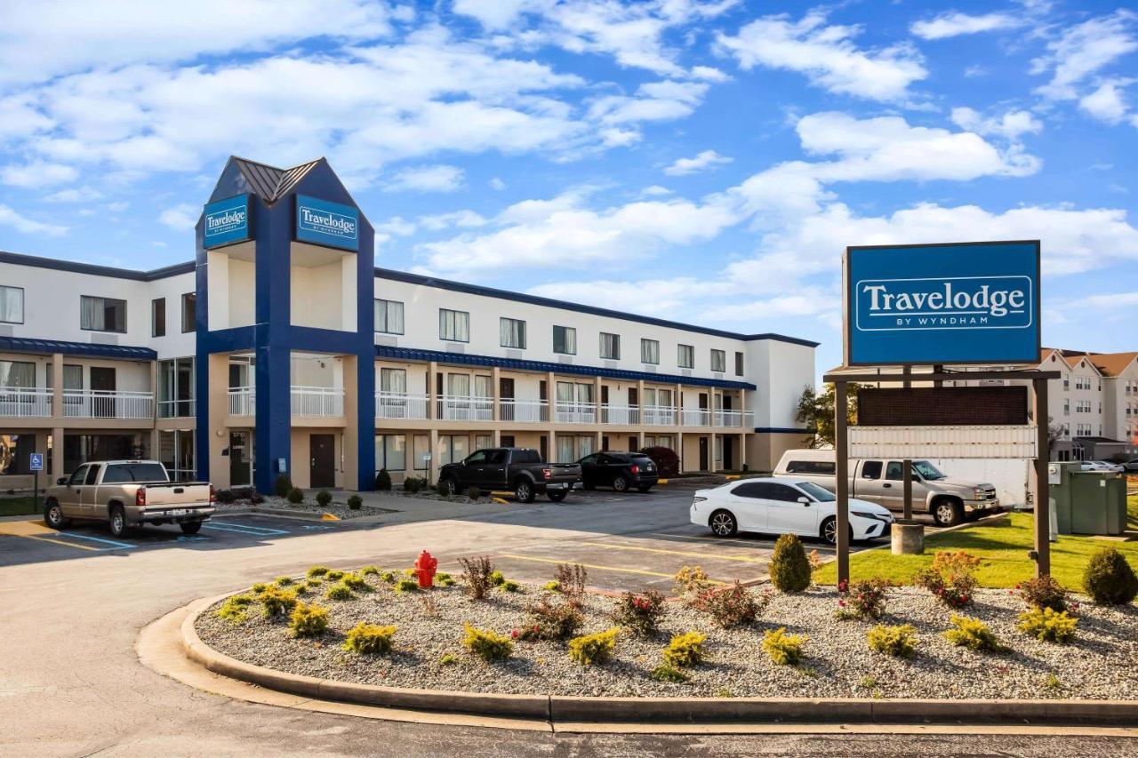 Travelodge By Wyndham Fort Wayne North Exterior photo