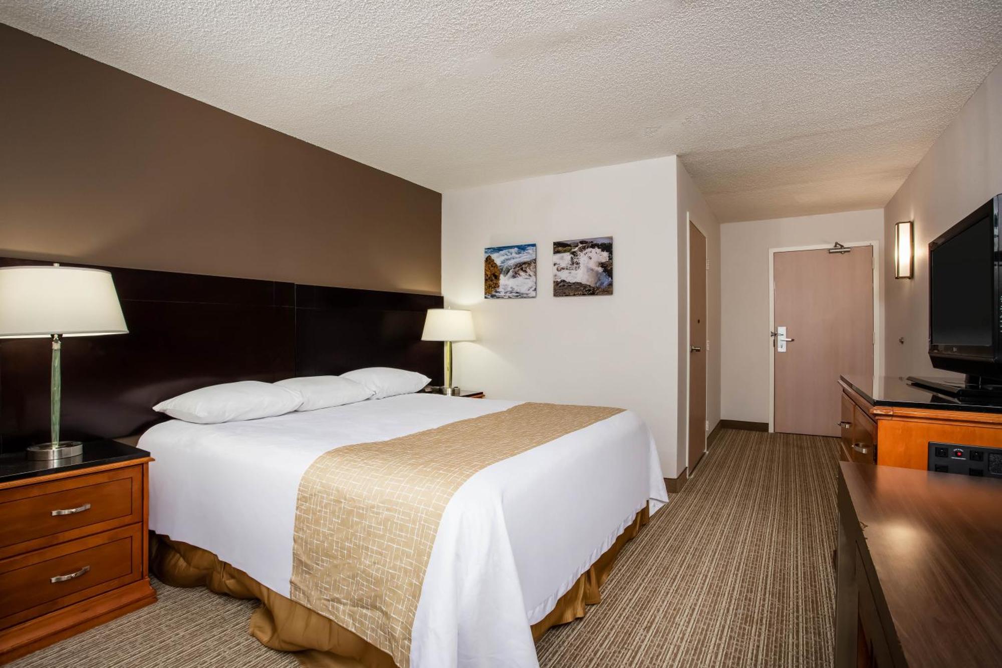 Travelodge By Wyndham Fort Wayne North Exterior photo